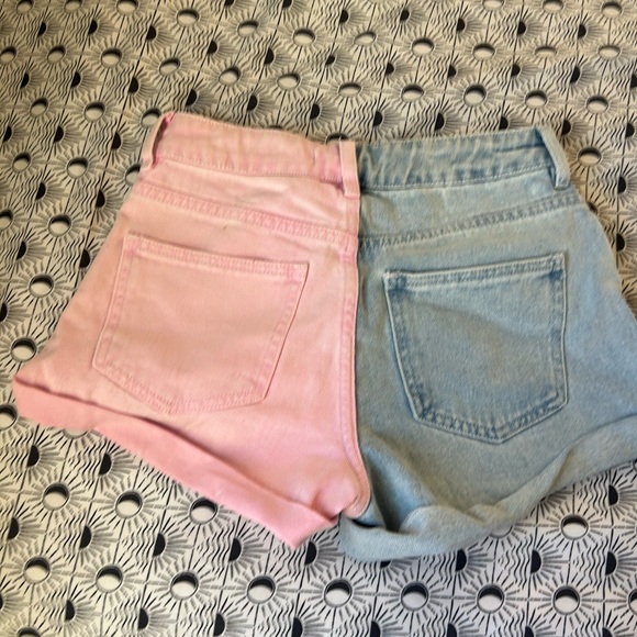 Multicolored shorts - Picture 2 of 3